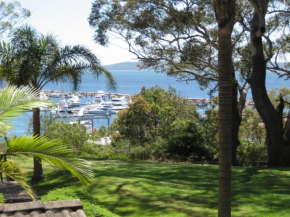 4 'Sailfish' 46 Magnus Street- water views and close to the marina